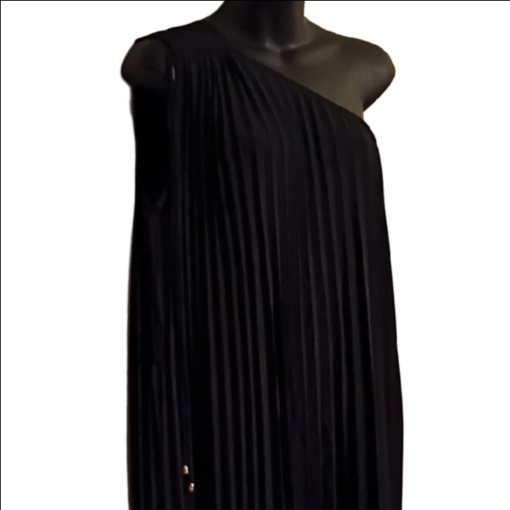 Stylish Black Pleated One Shoulder Dress By BTFBM. Size Large. - Picture 9 of 12